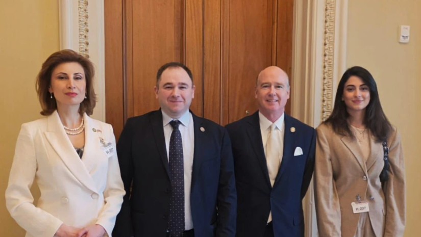 ნიკოლოზ სამხარაძე კონგრესმენ რობერტ  ადერჰოლტს შეხვდა