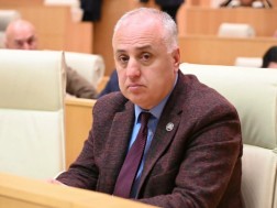 დიმტირი ხუნდაძე