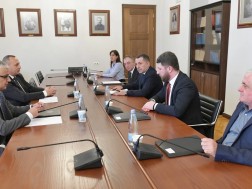 პარლამენტი