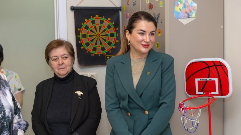 ნინო ნიჟარაძწ