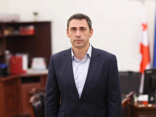 ლაშა აბაშიძე