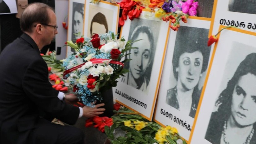 ალან პერსელმა 9 აპრილს დაღუპულთა ხსოვნას პატივი მიაგო