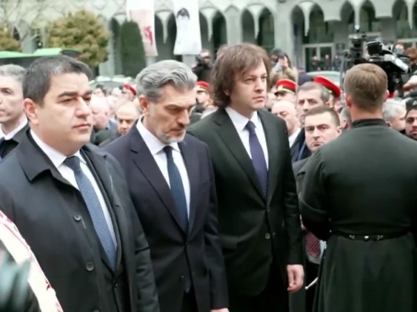 ხელისუფლების წარმომადგენლებ