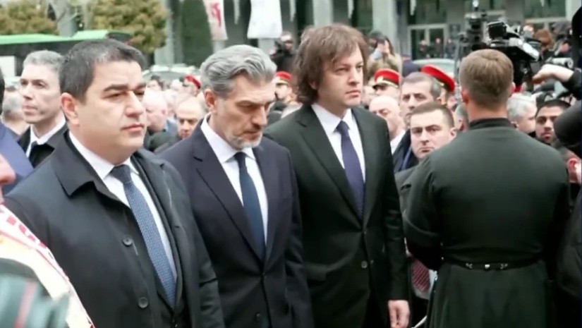 ხელისუფლების წარმომადგენლებ