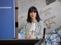 თეა ახვლედიანი