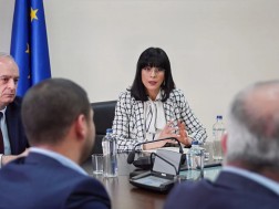 თეა ახვლედიანი