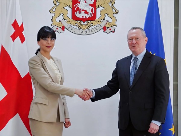 თეა ახვლედიანი