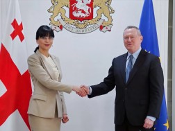 თეა ახვლედიანი