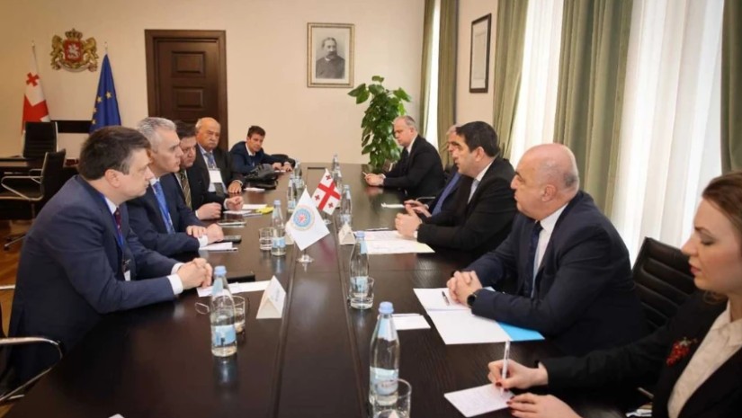 პარლამენტი