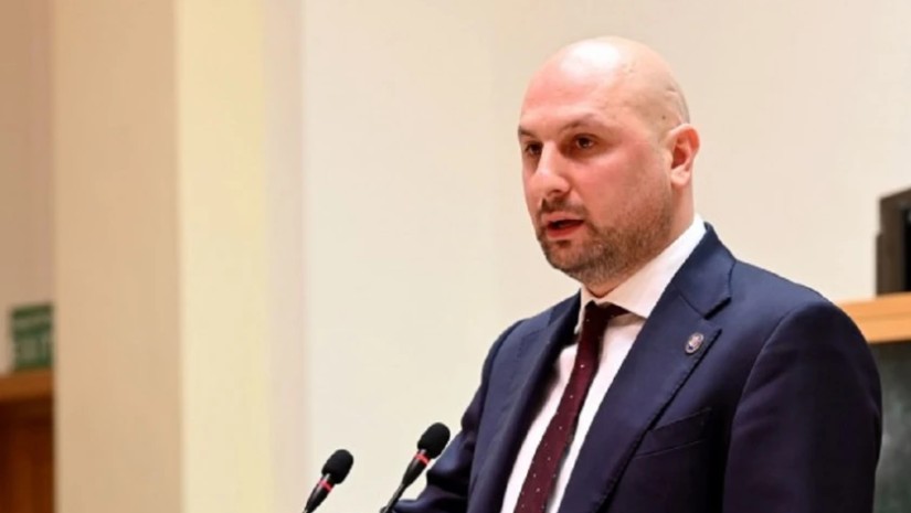 ირაკლი ხელაძე
