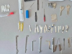 დააკავეს