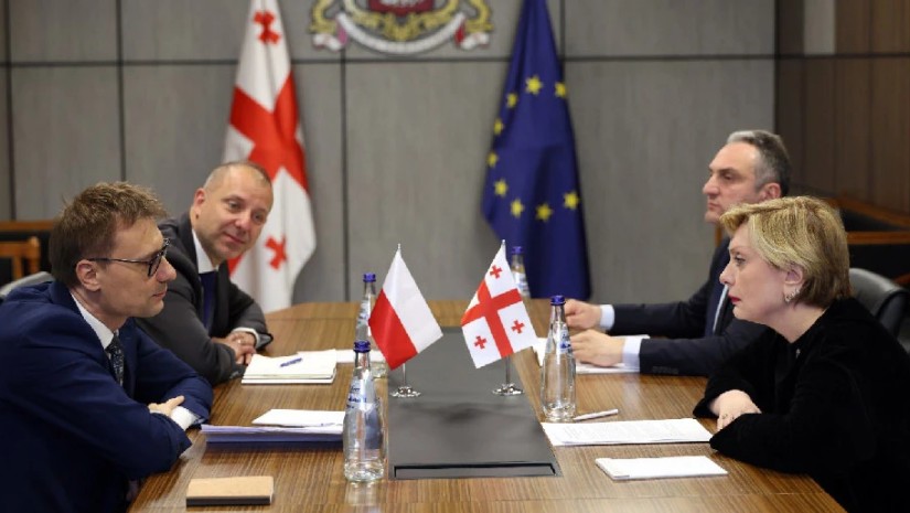თინათინ რუხაძე