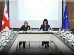 თეა ახვლედიანი