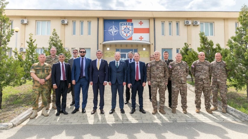 ნატო