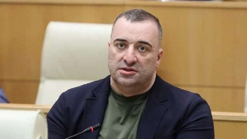 რატი იონათამიშვილი