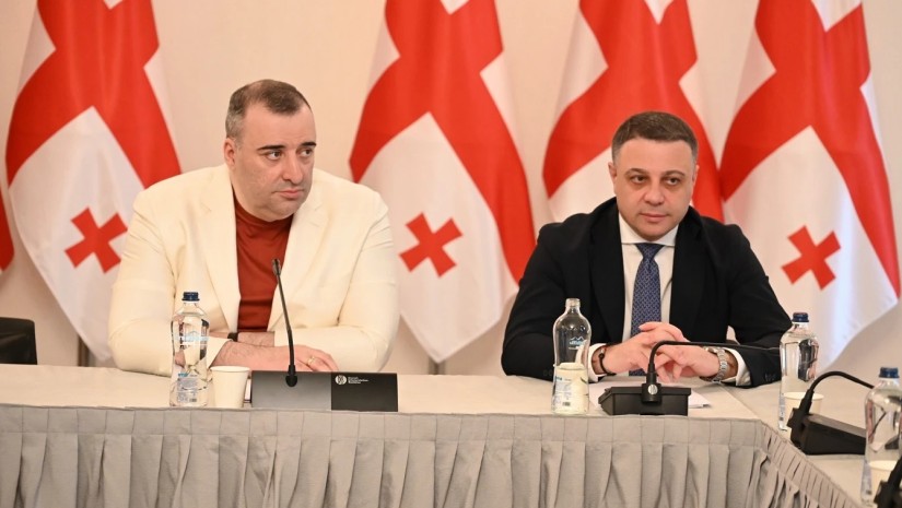 რატი იოთანამიშვილი