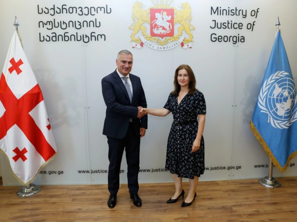 პოლიტიკა პოლიტიკა