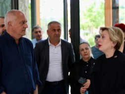 კულტურის მინისტრმა თინათინ რუხაძემ ონში მდებარე რაჭის მუზეუმის ახალი შენობა დაათვალიერა