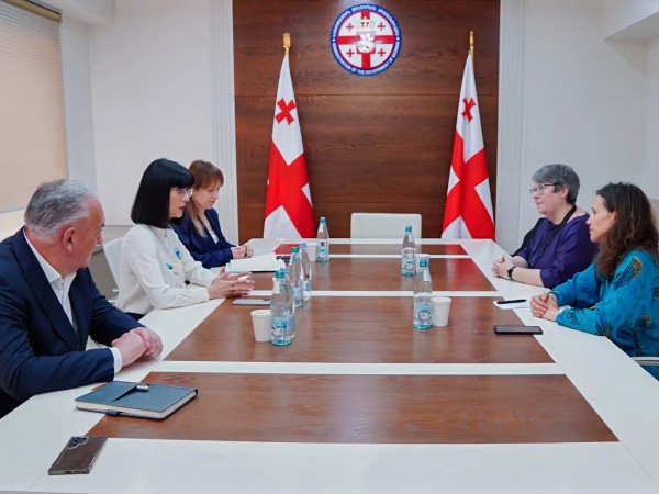 თეა ახვლედიანი თეა ახვლედიანი