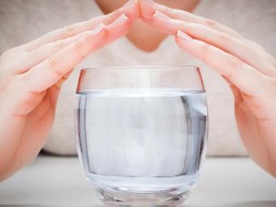 ჭიქა წყალი ჭიქა წყალი