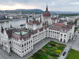 ბუდაპეშტში ისტორიული ღირსშესანიშნაობების განათება გამორთეს ბუდაპეშტში ისტორიული ღირსშესანიშნაობების განათება გამორთეს