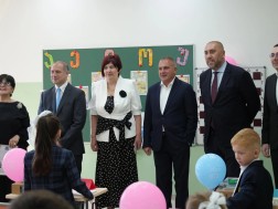 ზურაბ აბაშიძე