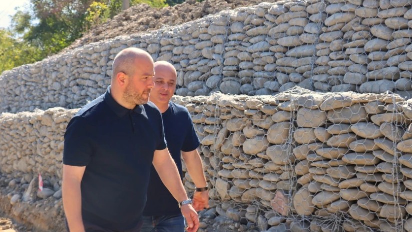 სოფელ ბერშუეთში შიდა საუბნო გზის რეაბილიტაცია მიმდინარეობს