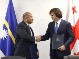 პრემიერი ნაურუ
