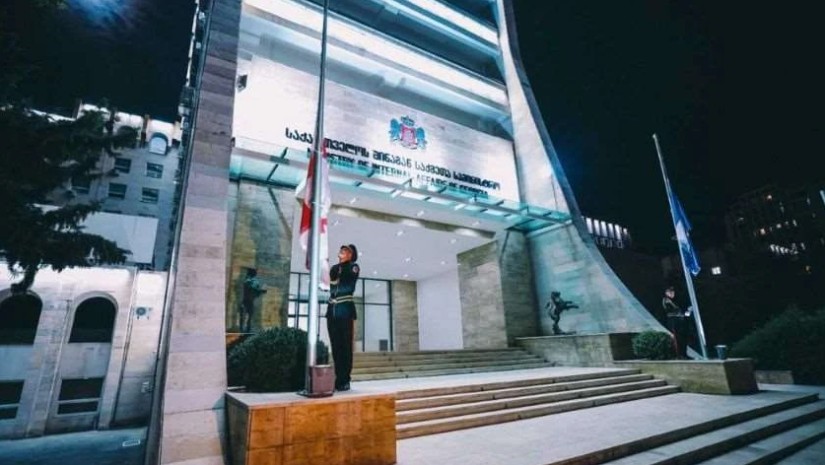 დაშვებული დროშა