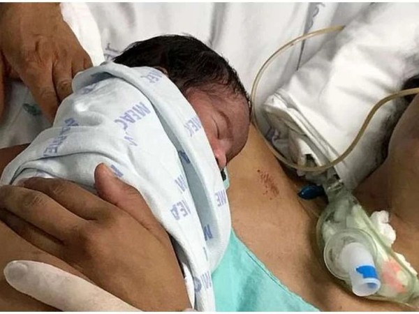 https://www.dailymail.co.uk/health/article-6276997/Mother-28-gave-birth-coma-finally-woke-23-days-later-son-placed-arms.html https://www.dailymail.co.uk/health/article-6276997/Mother-28-gave-birth-coma-finally-woke-23-days-later-son-placed-arms.html