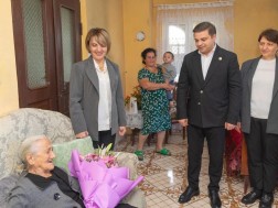 აიშე ანანიძე აიშე ანანიძე