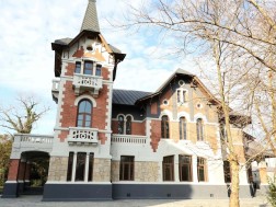 შენობა ფოთ