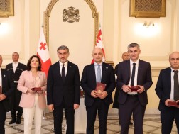 მიხეილ ყაველაშვილმა სტატისტიკის ეროვნული სამსახურის ხუთი თანამშრომელი ღირსების მედლით დააჯილდოვა მიხეილ ყაველაშვილმა სტატისტიკის ეროვნული სამსახურის ხუთი თანამშრომელი ღირსების მედლით დააჯილდოვა