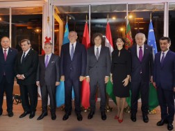 პრემიერმა ვახშამზე უმასპინძლა პრემიერმა ვახშამზე უმასპინძლა